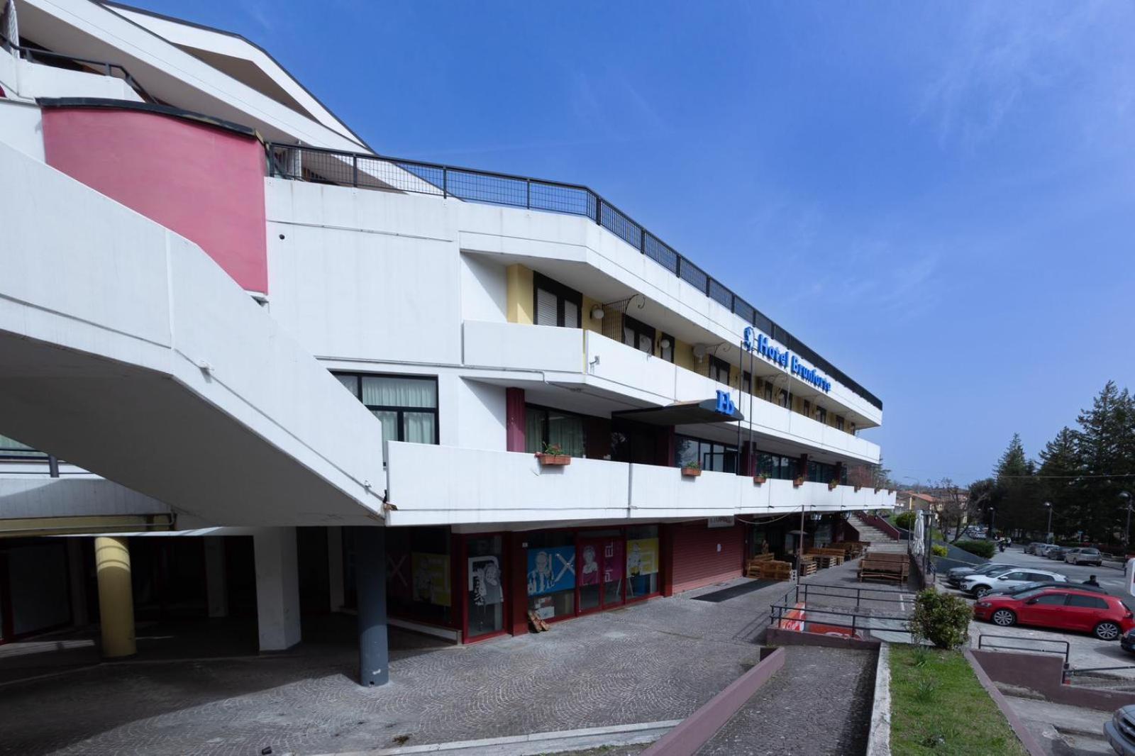 Hotel Brunforte Sarnano Exterior photo